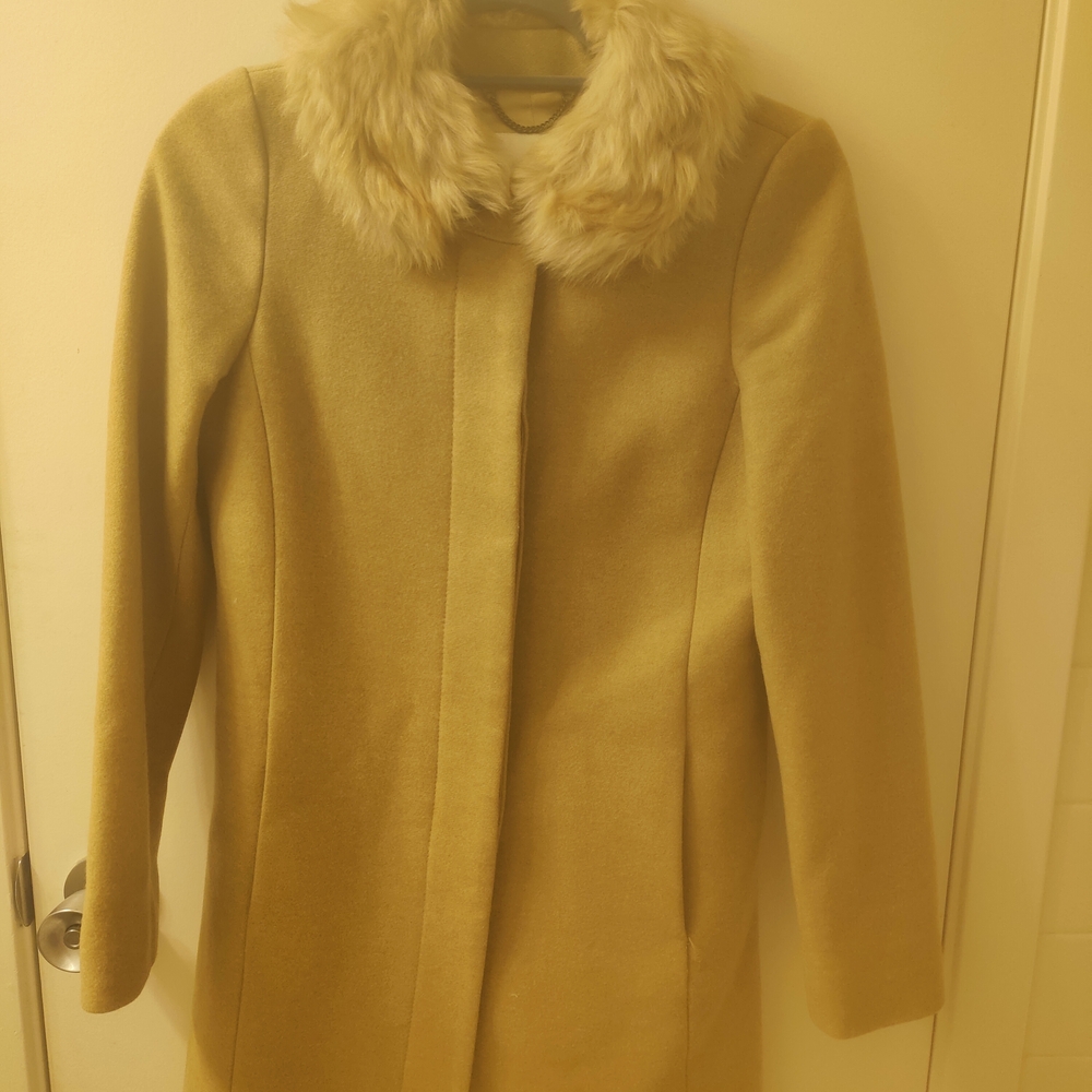 Banana Republic Tan Trench Coat with Faux Fur Collar